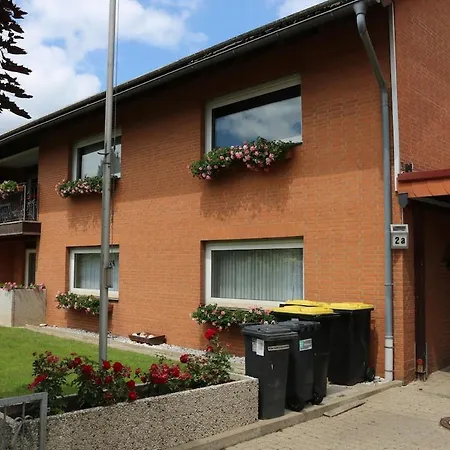 Grosse Gut Ausgestattete Ferienwohnung, Barrierefrei, Direkt An Der A7
