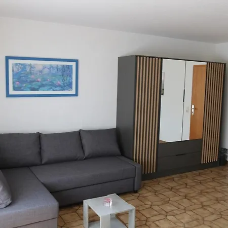 Grosse Gut Ausgestattete Ferienwohnung, Barrierefrei, Direkt An Der A7 Seesen