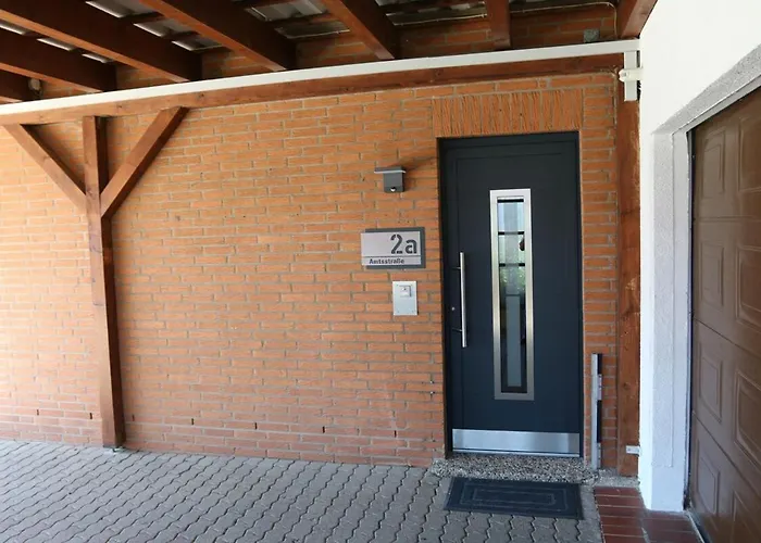 Grosse Gut Ausgestattete Ferienwohnung, Barrierefrei, Direkt An Der A7 아파트 제센