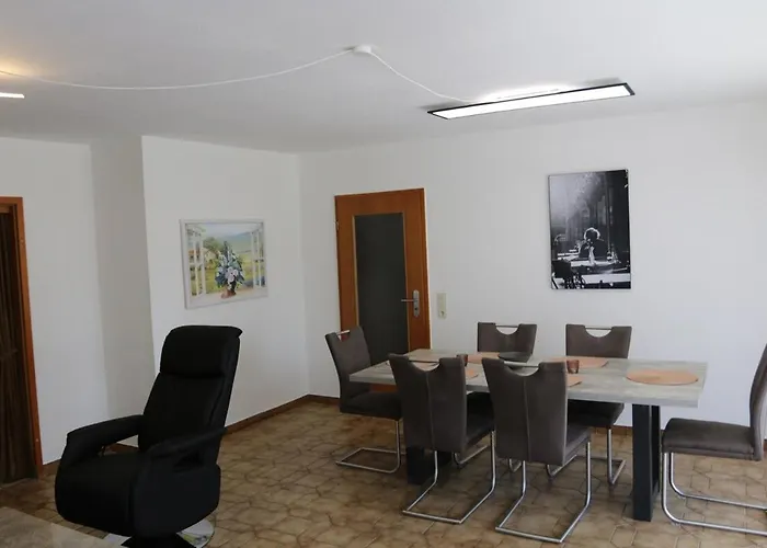 아파트 Grosse Gut Ausgestattete Ferienwohnung, Barrierefrei, Direkt An Der A7 제센